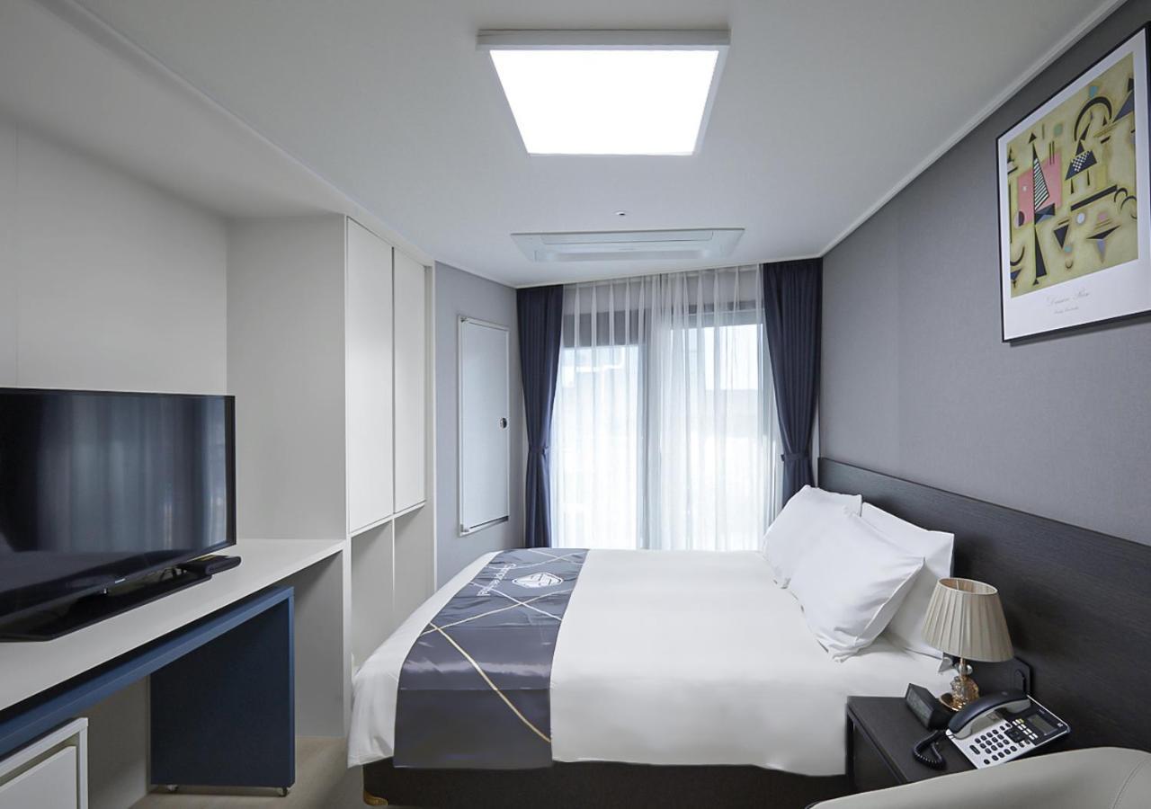 Sokcho Chonpines Beach Hotel Exterior foto